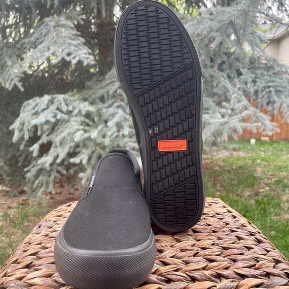NEW Lugz Men’s Slip Resistant Clipper Slip-On. Black on Black Canvas Sneaker - Picture 7 of 8